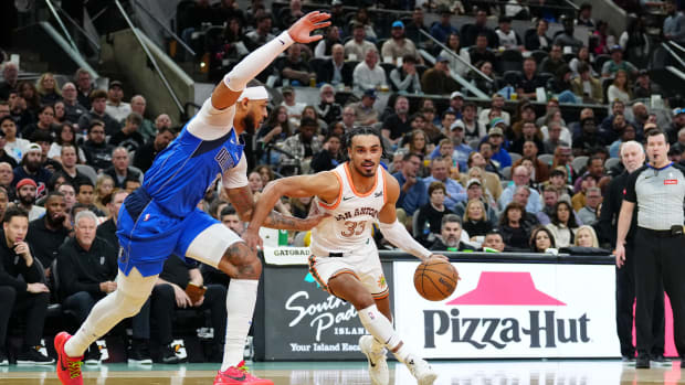 Tre Jones Mavericks
